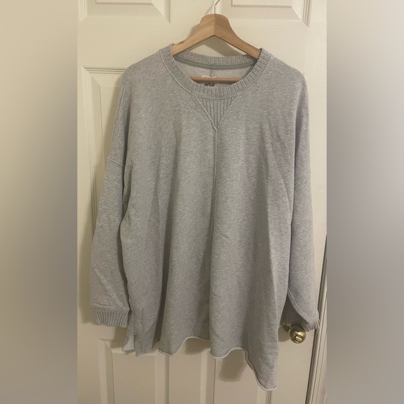 Aerie Gray Oversized Sweatshirt - Picture 3 of 4